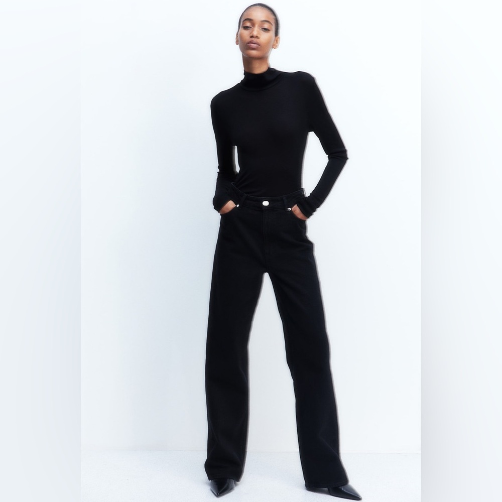 H&M Ribbed Turtleneck - Picture 3 of 5